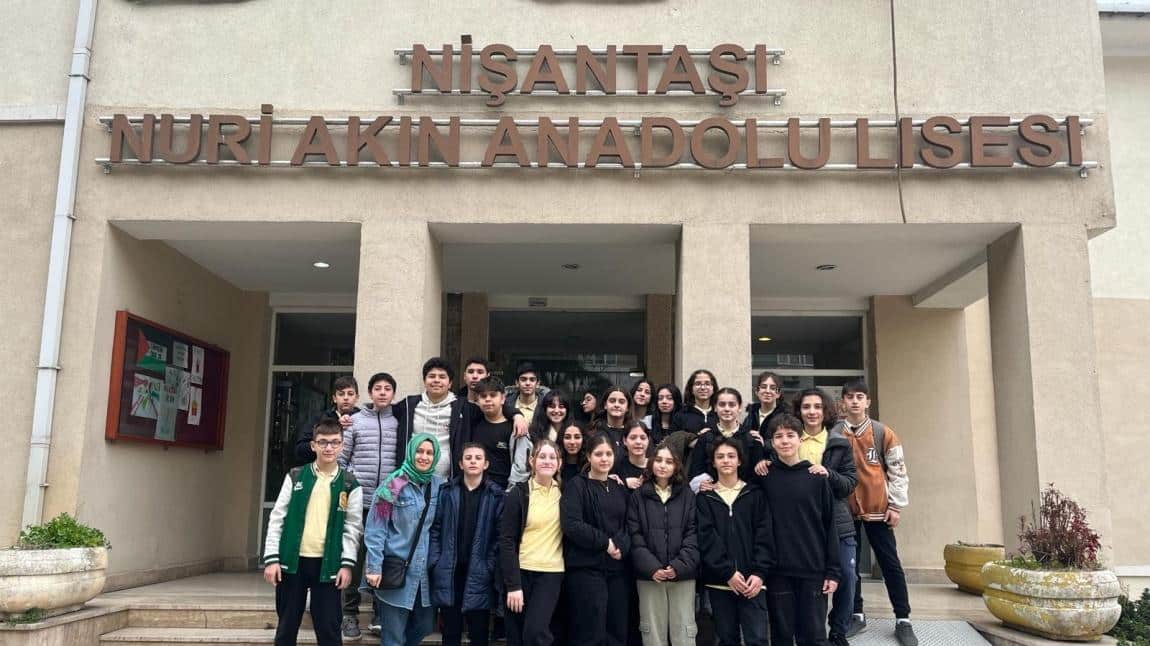 8/F-G Sınıfları öğrencilerimizle Nişantaşı Nuri Akın Anadolu Lisesi okuluna tanıtım gezisi düzenlendi.